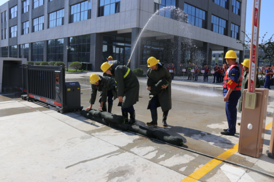 “以‘演’促防 以‘練’備戰(zhàn)”公司保稅區(qū)廠區(qū)開(kāi)展2024年自然災(zāi)害（防臺(tái)風(fēng)、防汛）處置演練活動(dòng)650.png